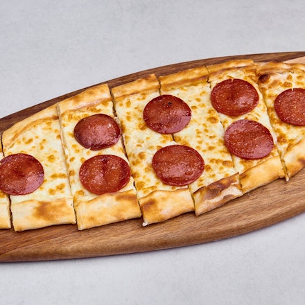 Sucuklu Pide